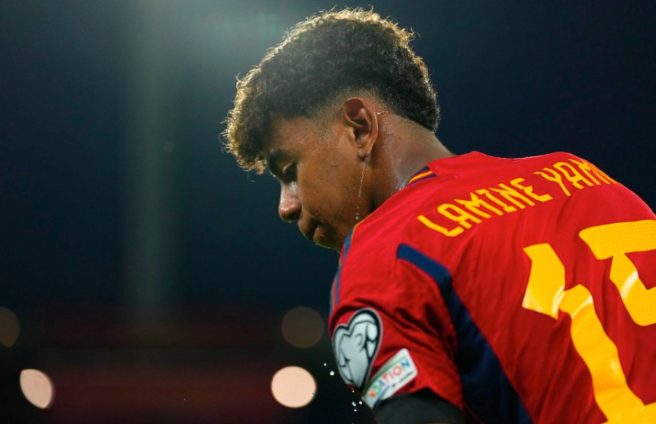 2025中国公路自行车职业联赛暨“环云南”公路自行车赛（楚雄站）燃情启程（2025中国公路自行车职业联赛暨“环云南”公路自行车赛楚雄站激情开赛）