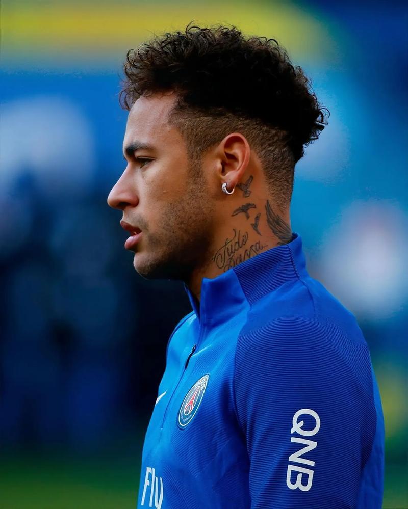 鲁媒：山东泰山开出的续约条件对瓦科而言仍具备极高的吸引力（鲁媒：泰山队为瓦科提供的续约条件依然极具吸引力）