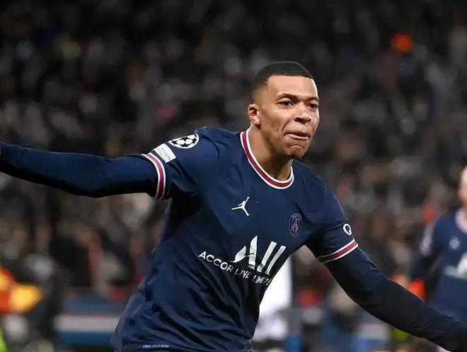 王楠9岁女儿迎转折点！首夺全国团体冠军，遗憾女单无缘前32（王楠9岁女儿迎关键拐点：首次摘得全国团体冠军，女单无缘32强）