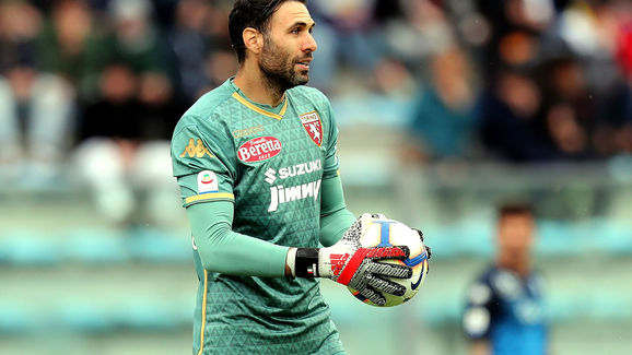 梅西世界杯夺冠后技术体能退化程度引关注（梅西世界杯封王后技术与体能下滑程度成焦点）