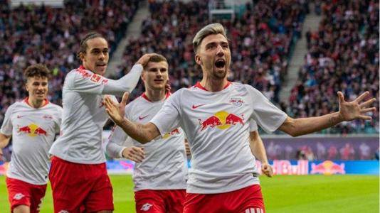 官方：赵博和王国明共同当选中超9／10月最佳守门员（中超9／10月最佳门将出炉：赵博与王国明并列当选）