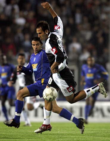 齐沃：利物浦的实力足以克服困境，我们很清楚欧冠的难度（齐沃：利物浦足够强大能挺过难关，欧冠之难我们心里有数）