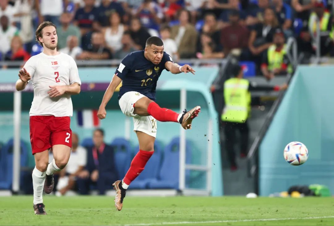 罗体：萨里向洛蒂托要求在一月引进一名高水平中场球员（罗体：萨里要求洛蒂托在冬窗引进一名高水平中场）