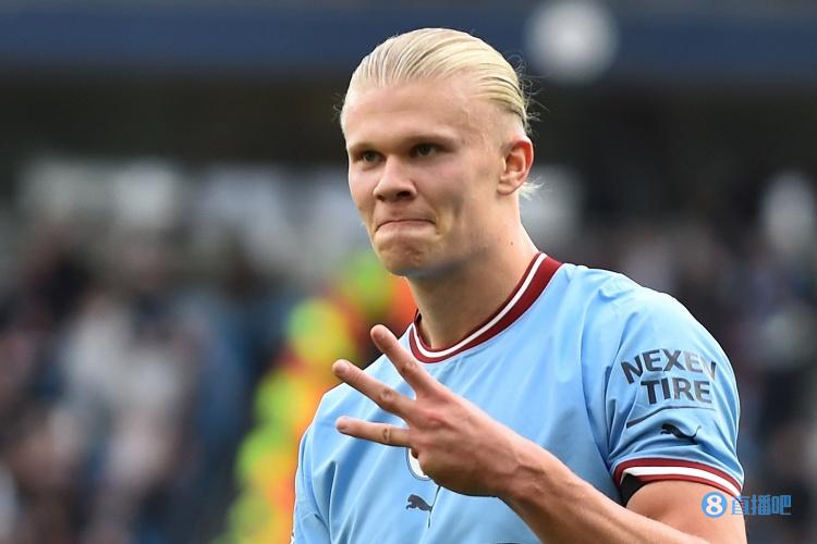 他把比赛节奏完全玩明白了（他已彻底掌控比赛节奏）