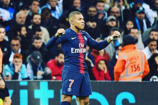 巴尔韦德：英超有很多钱，这意味着他们有很多非常优秀的球员（巴尔韦德：英超资金充裕，汇聚了大量优秀球员）