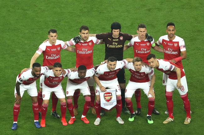 继伊尔马兹之后，奥斯梅恩是第二位欧冠戴帽的加拉塔萨雷球员（奥斯梅恩成加拉塔萨雷欧冠史上第二位戴帽球员，接棒伊尔马兹）