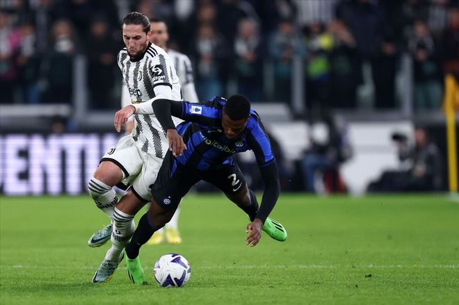 阿里纳斯：湖人总在尝试高难度出手，文森特都无视詹姆斯要球（阿里纳斯：湖人过于迷恋高难度投篮，文森特多次无视詹姆斯要球）