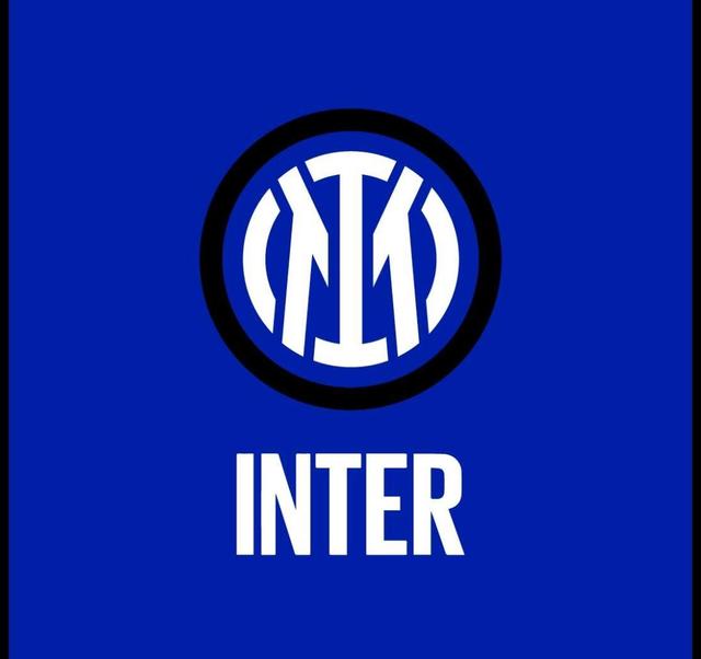 有何意味？萨拉赫社媒晒户外落叶景色图，并未配文（萨拉赫社媒晒落叶美景却无一字，意味几何？）