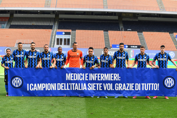 克雷莫内塞2-0莱切，博纳佐利建功，萨纳夫里亚锁定胜局（克雷莫内塞2比0完胜莱切：博纳佐利破门，萨纳夫里亚终结悬念）