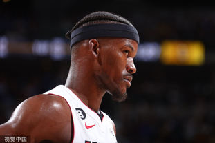 图片报：狼堡想挖多特体育总监凯尔，后者与多特合同到2027年（《图片报》：沃尔夫斯堡欲挖角多特体育总监凯尔，后者合同至2027年）