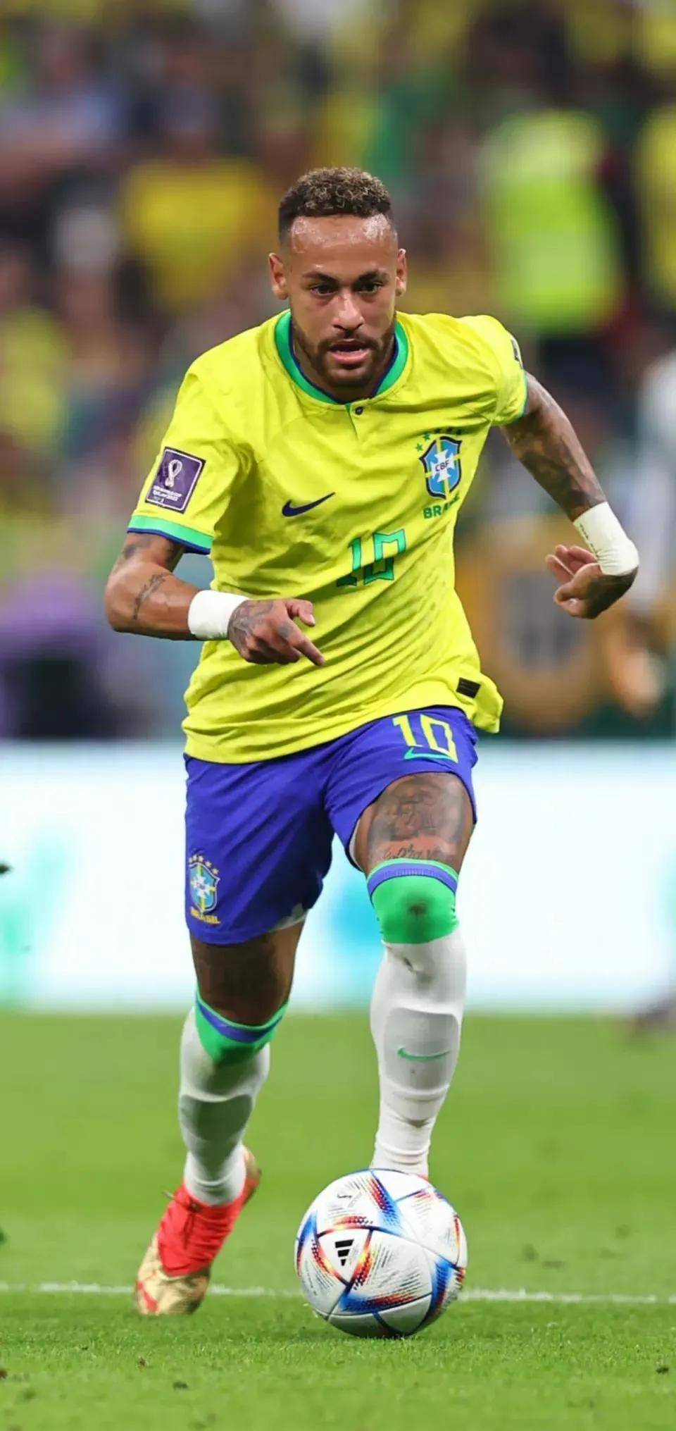 埃贝尔提议诺伊尔重返国家队？卡恩：这也许只是他的个人想法（卡恩回应埃贝尔建议诺伊尔回归国家队：或仅其个人观点）