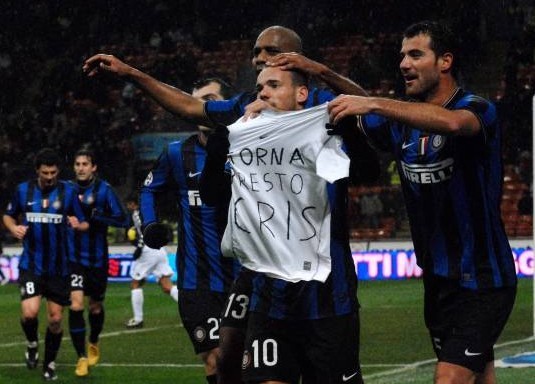 皇马更衣室失控！面临下课危机，欧冠踢曼城是最后机会（皇马更衣室风波升级，主帅帅位告急，欧冠战曼城成最后一搏）